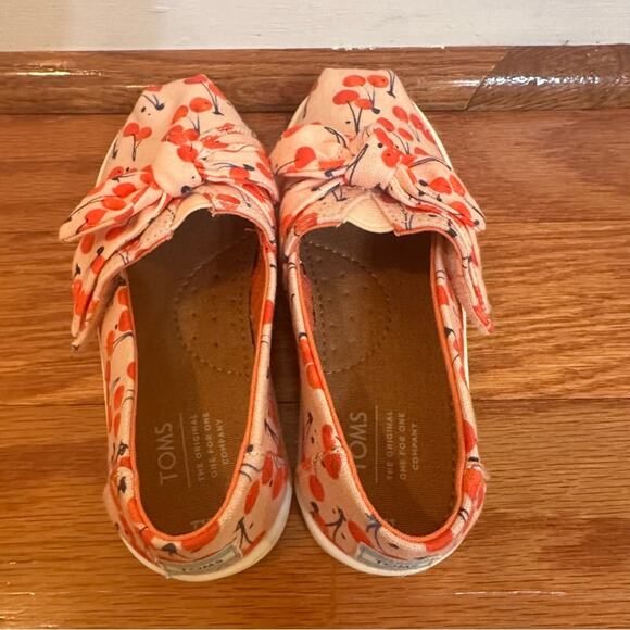 TOMS Sneakers Cherry Print Bow Toms sz 11 Sneakers - Picture 5 of 9